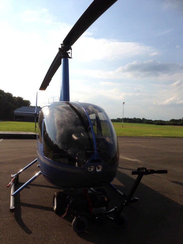 Vue frontale du Robinson R44