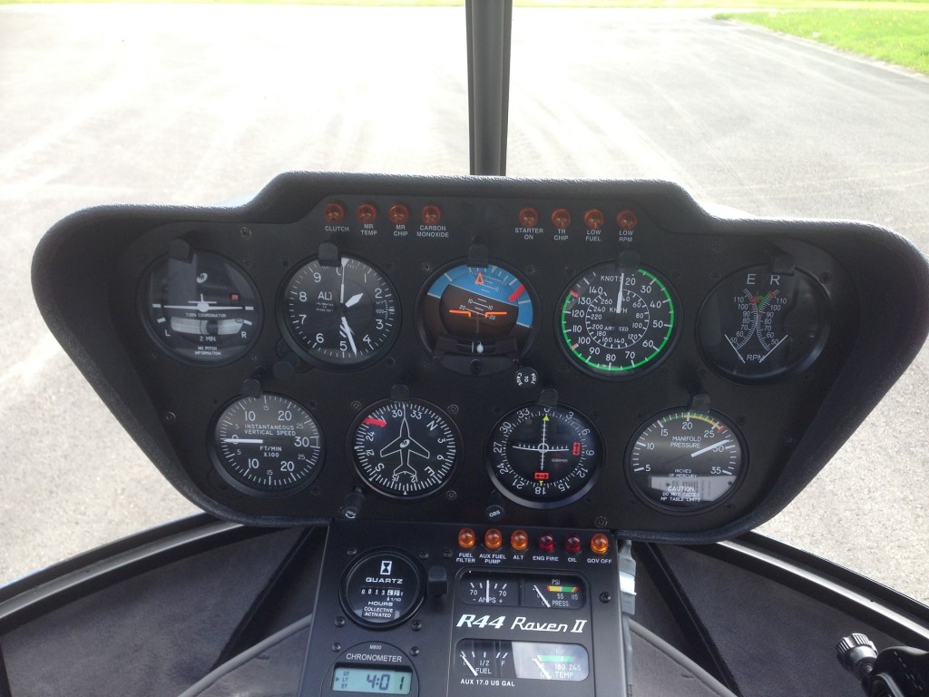Tableau de bord du Robinson R44
