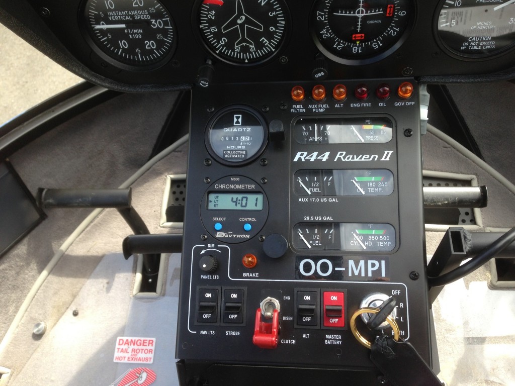 Console centrale du Robinson R44